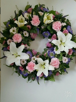 Lily and carnation loose open wreath