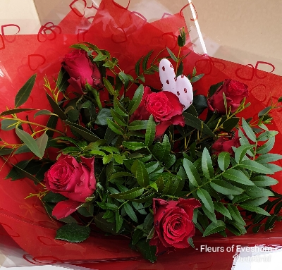 6 Red Roses Hand Tied