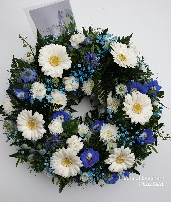 Mixed Flower Open Wreath