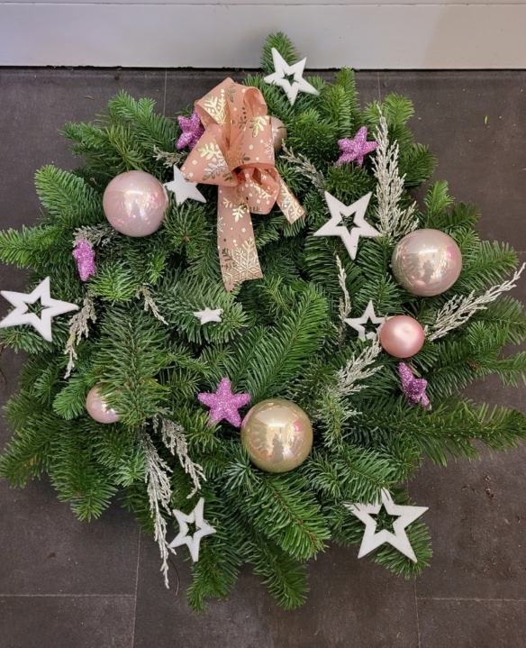 Christmas Moss Backed Fresh Door Wreath