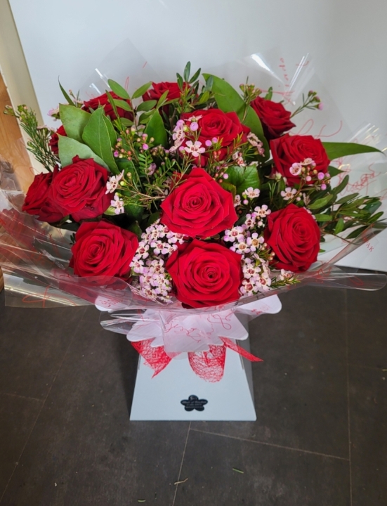 12 Red Rose Aqua Pack