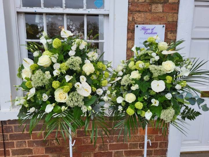 Pedestal Arrangement