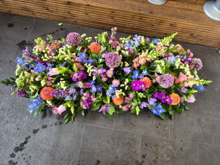 Cottage Style Garden Spray