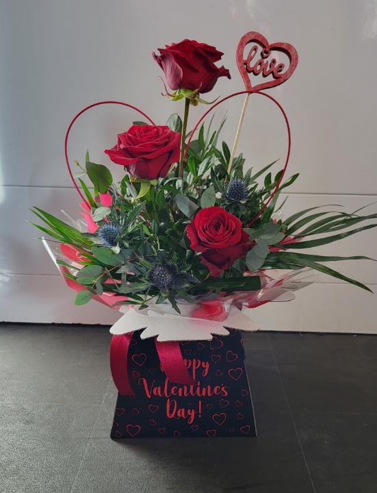 3 Red Rose Arrangment