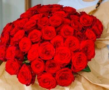 50 Red Roses
