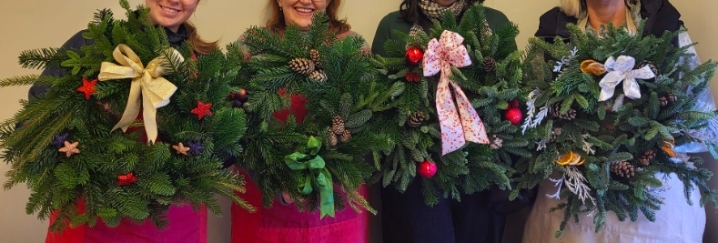 Christmas Wreath Workshop November 29th   Evesham Rowing Club