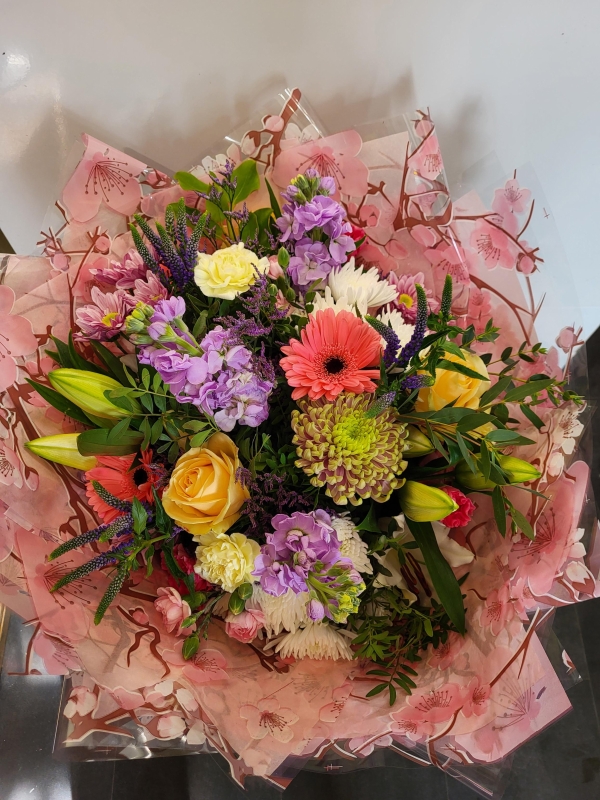 Large Hand Tied Bouquet